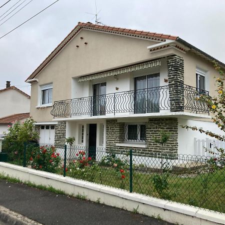 -Comme A La Maison- Jardin, Veranda, Ideal Familles Et Business Niort Exterior photo
